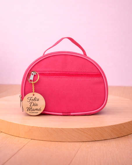 Neceser de mano con llavero personalizado